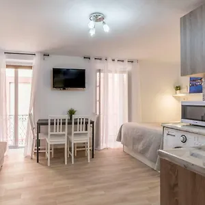 sagasta-apartamento-en-pleno-centro-de-sevilla.es-andalucia.com/
